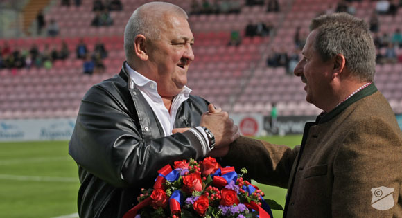 „Wolfi“ sagt zum Abschied leise Servus