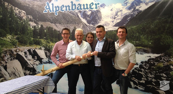 Hauptsponsor Alpenbauer auf der ISM