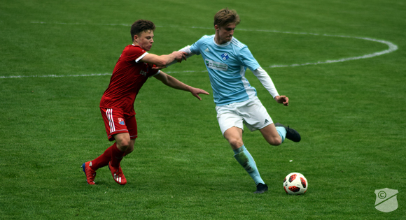 Feiertags-Spieltag mit zwei Derbys