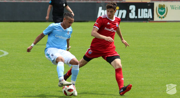 Junioren-Derby unter Flutlicht